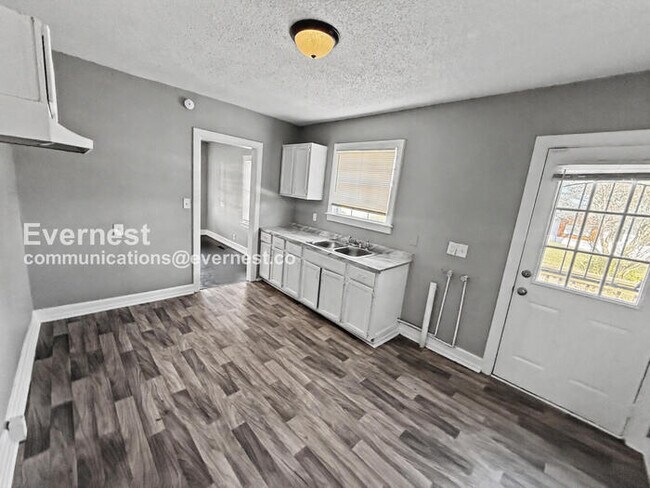 Foto del edificio - 1701 4th Ave W