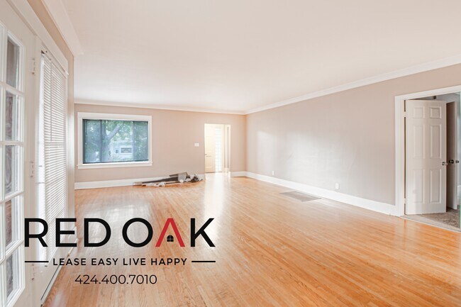 Foto del edificio - 220 Mira Mar Ave