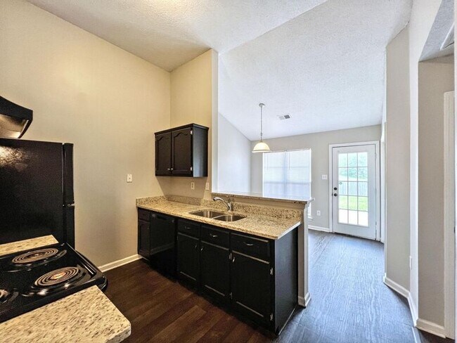 Foto del edificio - 802 W E Ross Pkwy