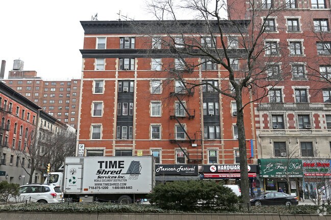Building Photo - 2670-2672 Broadway