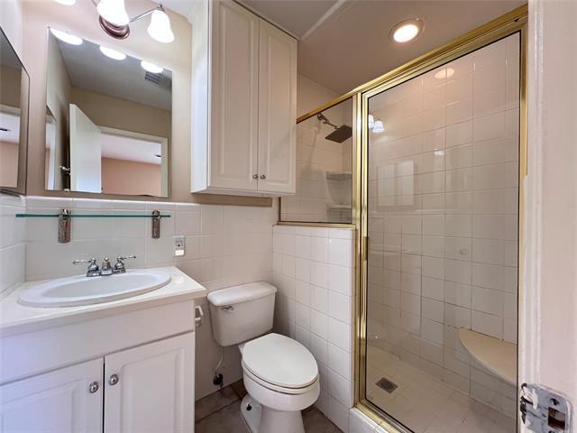 Building Photo - 811 Sherbrook Dr