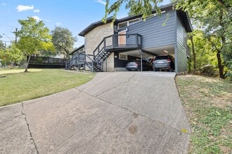 Building Photo - 2825 San Gabriel St