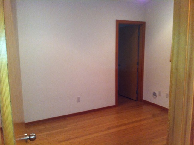 Building Photo - 421 23rd Ave