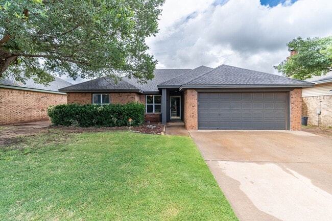 Building Photo - Welcome Home!!