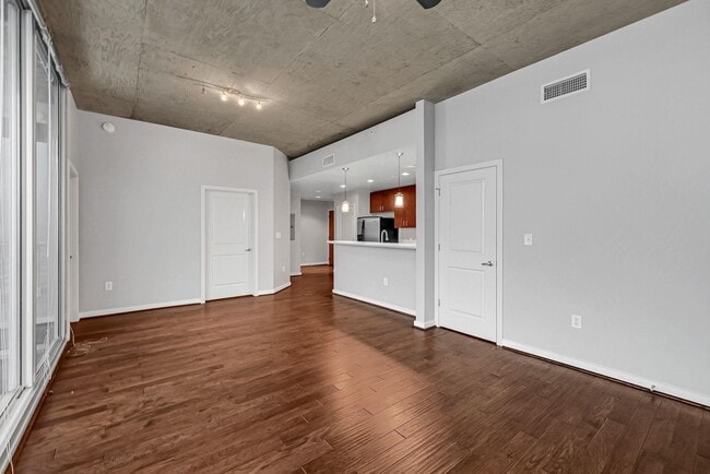 Foto del edificio - 5925 Almeda Rd