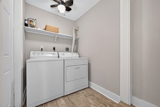 Building Photo - 830 Threadneedle St