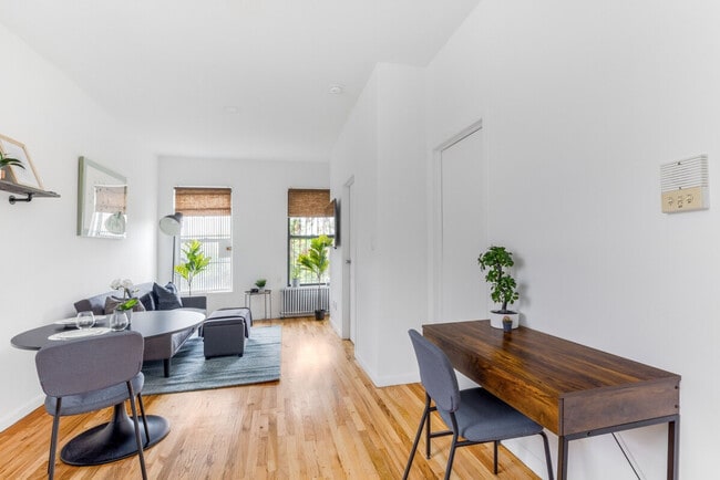 Foto del edificio - 321 E 116th St
