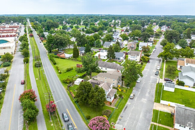 When you live in Glen Burnie you are in close proximity to Baltimore, DC, and Annapolis.