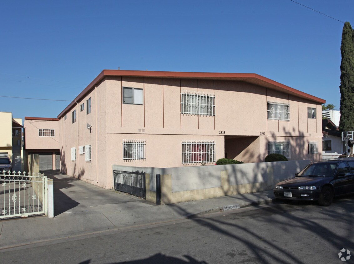 25352537 California St, Huntington Park, CA 90255 Apartments in