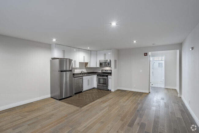 1BR, 1BA - 750 SF - The Westminster Apartments