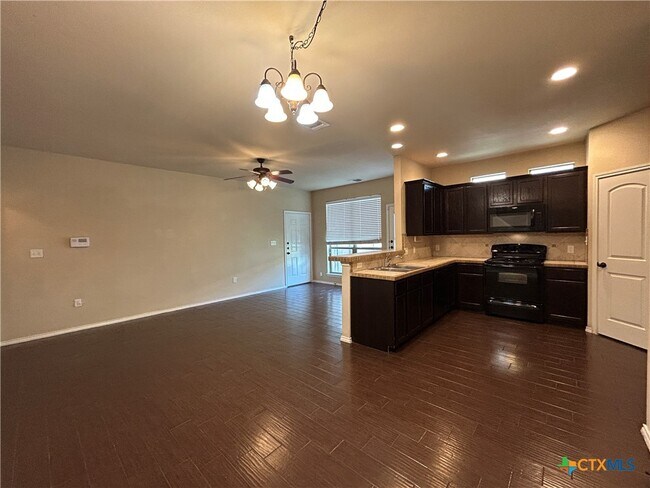 Foto del edificio - 1137 Brown Rock Dr