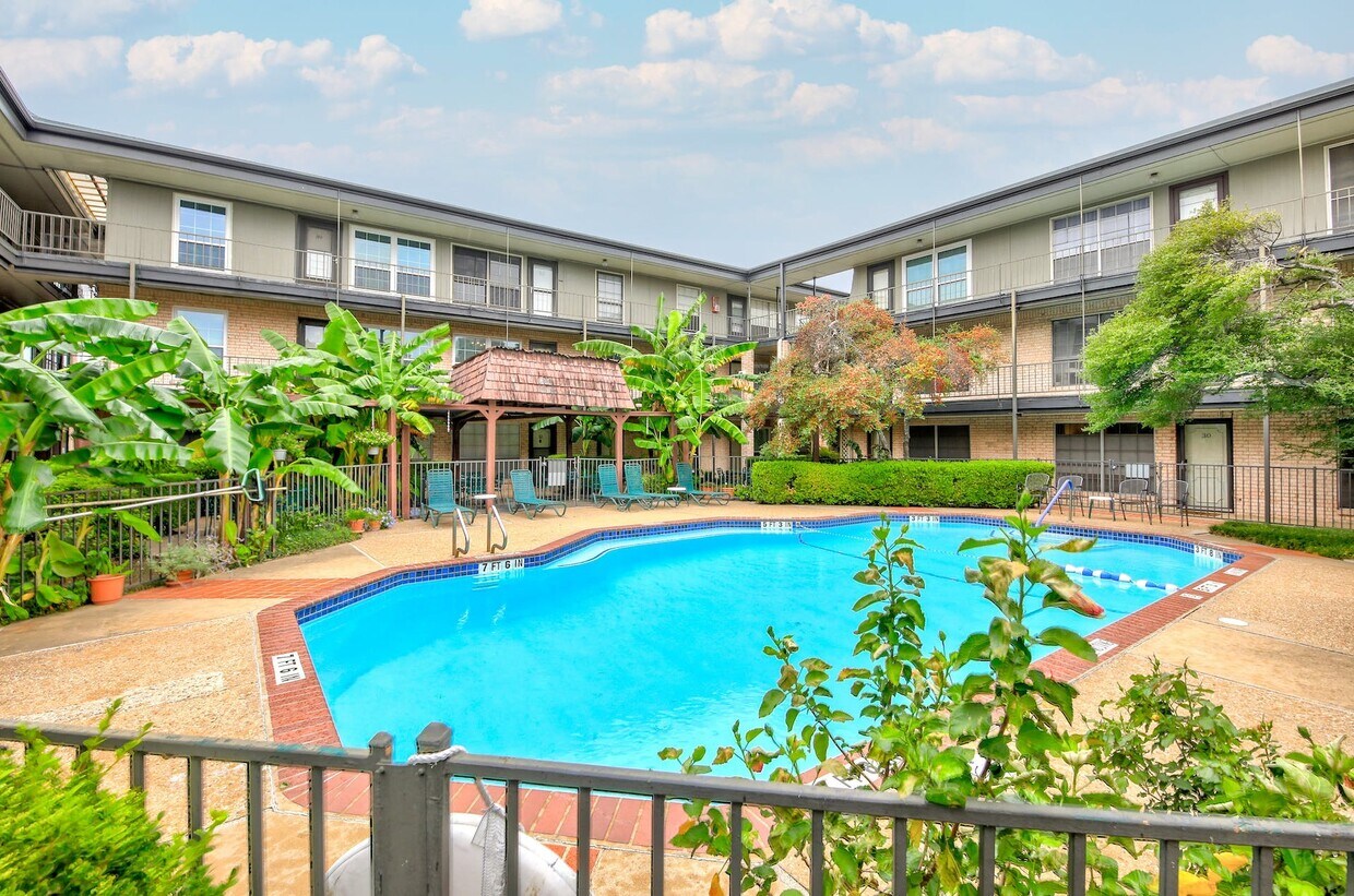 2425 Ashdale Dr Unit 72, Austin, TX 78757 Condo for Rent in Austin