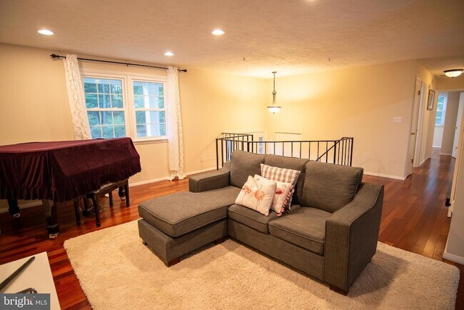 Foto del edificio - 10038 Chatelaine Cir