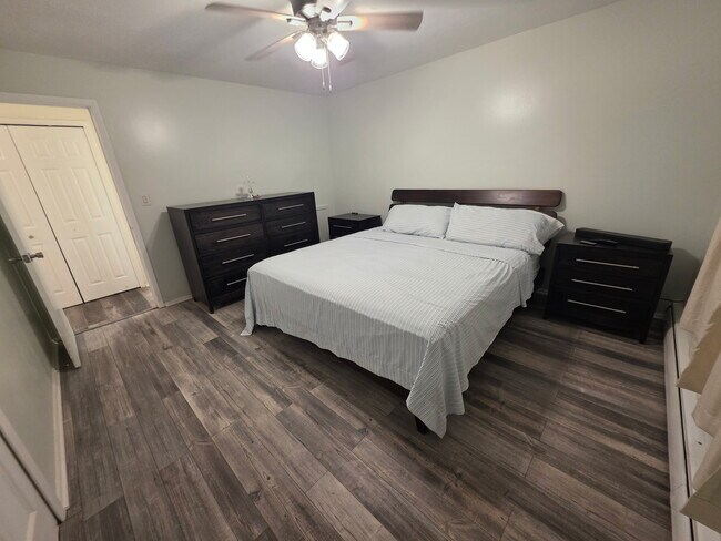 Foto del edificio - 5721 Som Center Rd