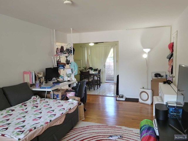 Foto del edificio - 1331 Anderson Ave