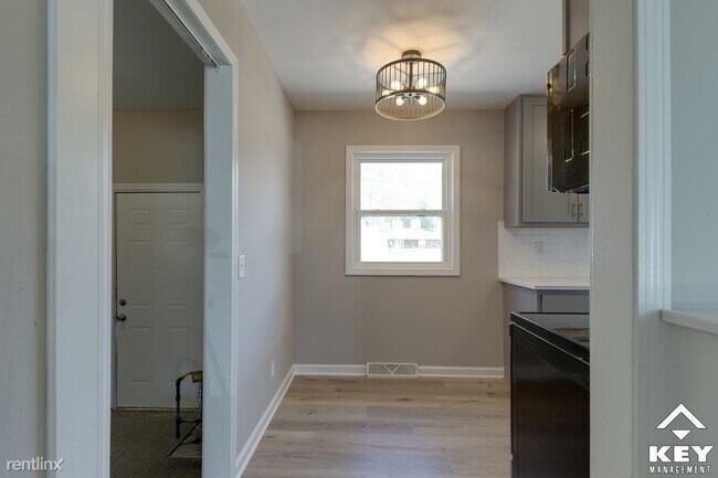 Foto del edificio - 4 br, 1 bath House - 1222 E Del Mar St