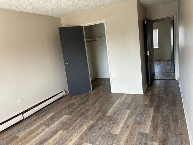 Building Photo - 1202 Woodbury Ln