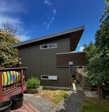 Building Photo - 4008 34th Ave W