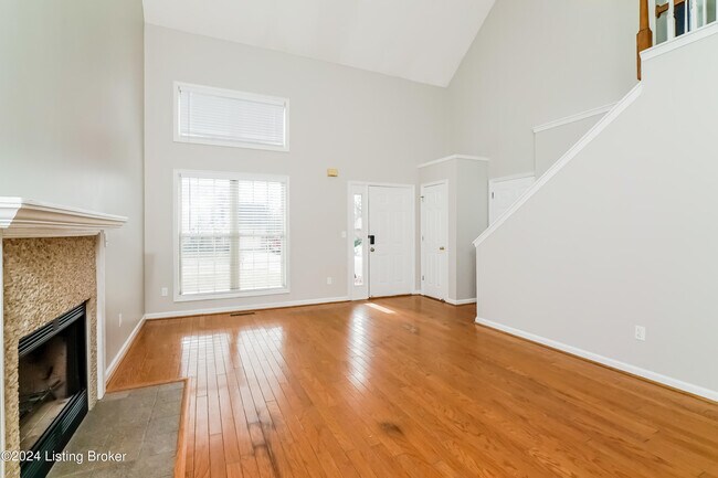 Foto del edificio - 5507 Woodcross Pl