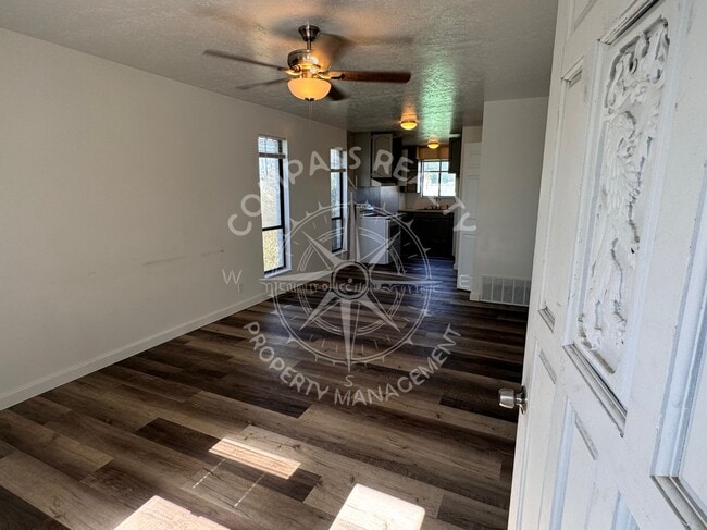 Building Photo - 258 W 400 S