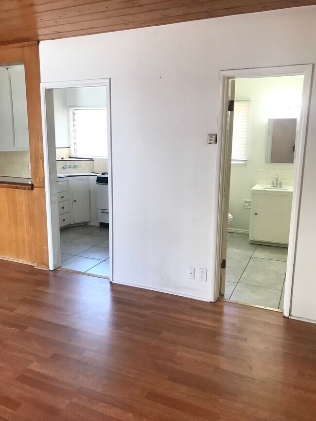 Foto del edificio - 1301 E Wilson Ave