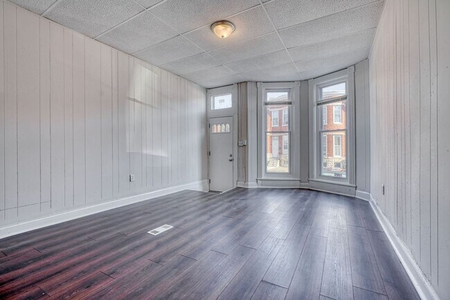 Building Photo - 1822 Appleton St