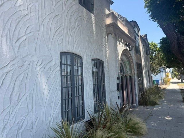 Building Photo - 635 E 9th St