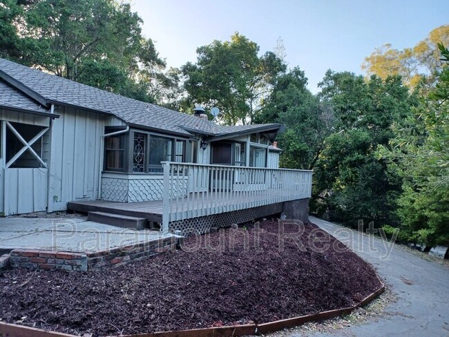 Foto del edificio - 15876 Shannon Rd