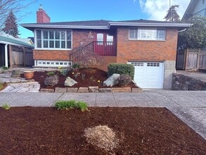 Building Photo - 3046 NW 73rd St