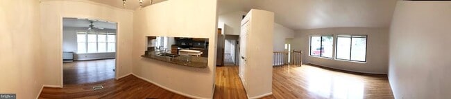 Foto del edificio - 15153 Woodsman Ln