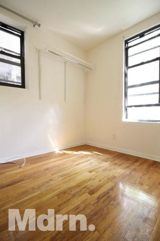 Building Photo - 440 E 9th St