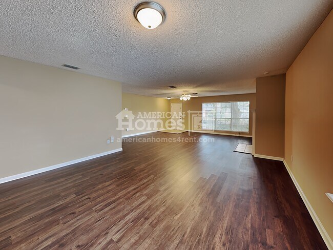 Building Photo - 13541 Ashford Wood Court E