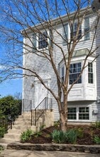 Building Photo - 13998 New Braddock Rd