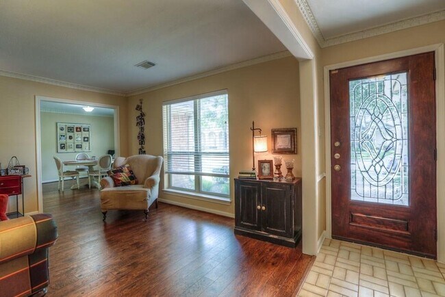 Foto del edificio - 12439 Piping Rock Dr