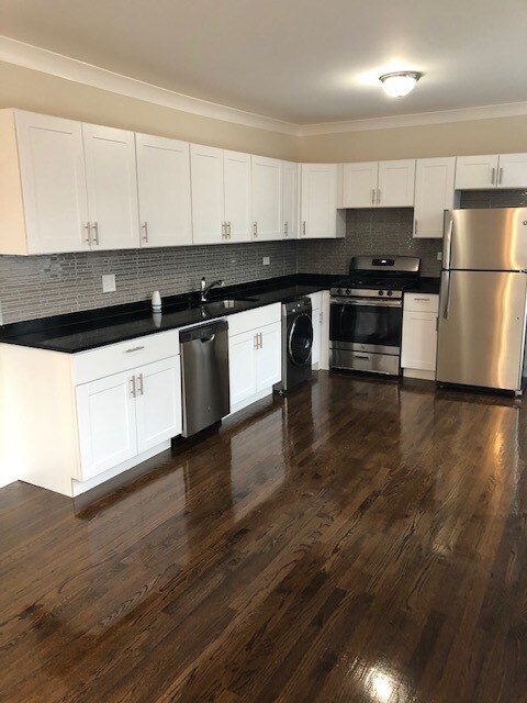 Foto del edificio - 839 W Cornelia Ave