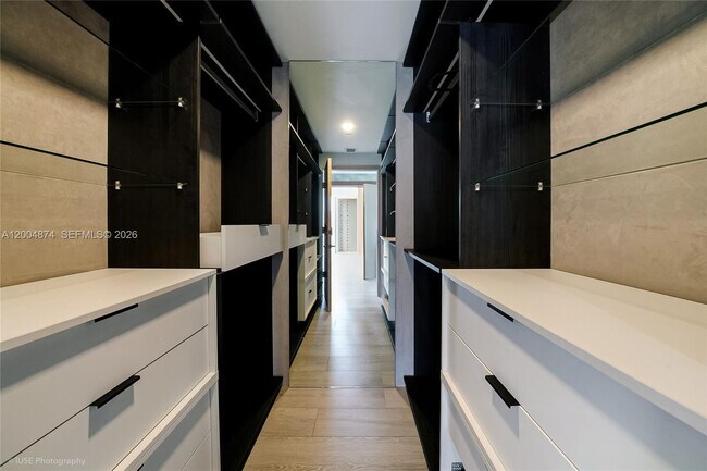 Foto del edificio - 788 NE 23rd St