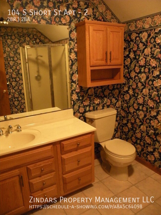 Building Photo - 104 S Short St