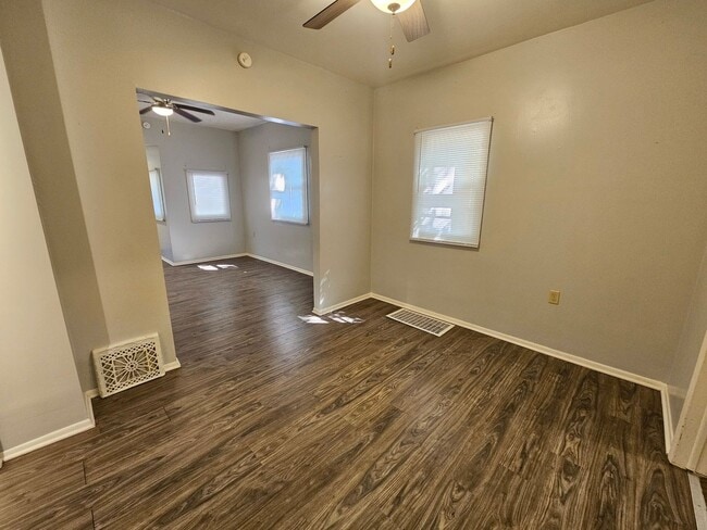 Foto del edificio - 3 Bed, 2 Bath, Elkhart