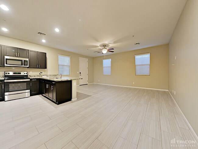 Foto del edificio - 12560 W Hummingbird Terrace