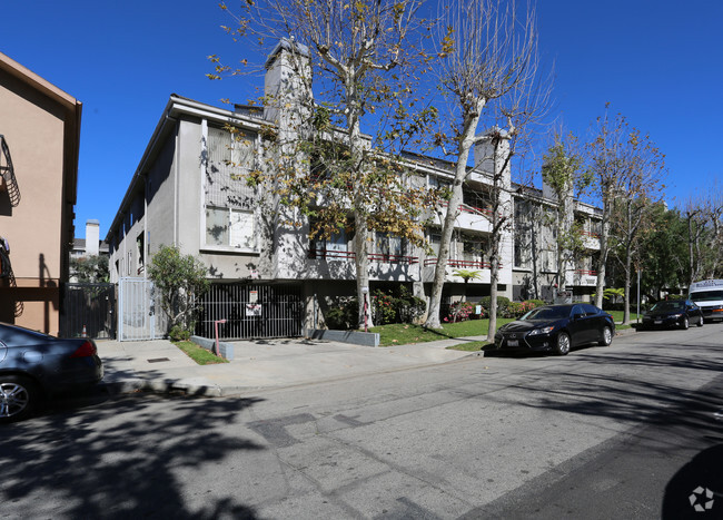 Primary Photo - Huston Park Apartments