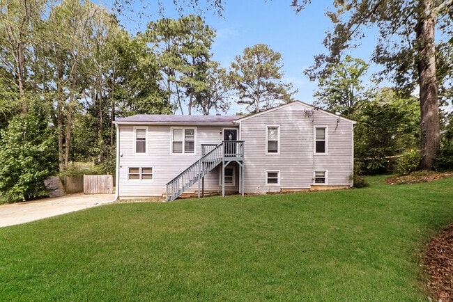 Building Photo - 131 Bernice Dr