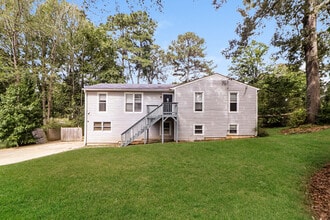 Building Photo - 131 Bernice Dr