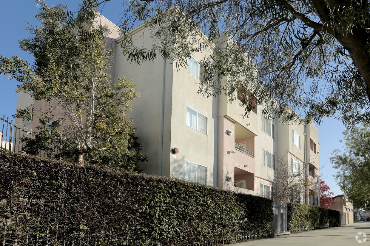 Foto del edificio - Figueroa Oaks