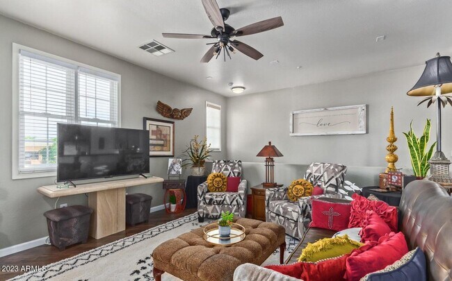 Building Photo - 1967 E Frye Rd