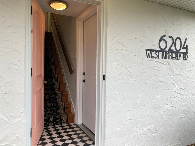 Building Photo - 6204 W Kimberly Rd