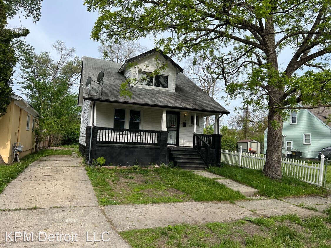 Primary Photo - 5 br, 1 bath House - 17545 Asbury Park