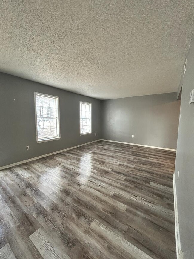 Building Photo - 3042 St Croix Pl