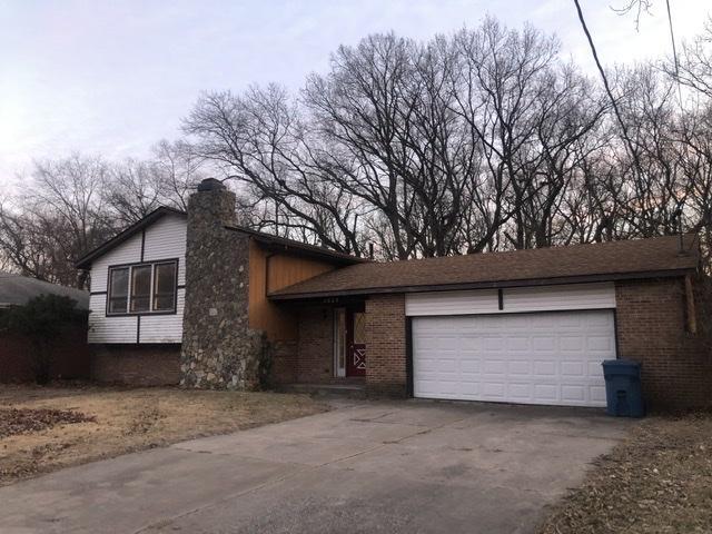 Primary Photo - 7625 Forest Ave