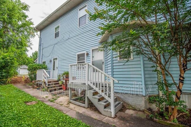 Photo - 1705 Washington Ave Apartment