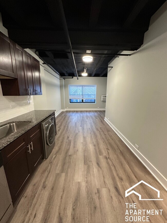 Foto del edificio - 729 Saint Johns Ave